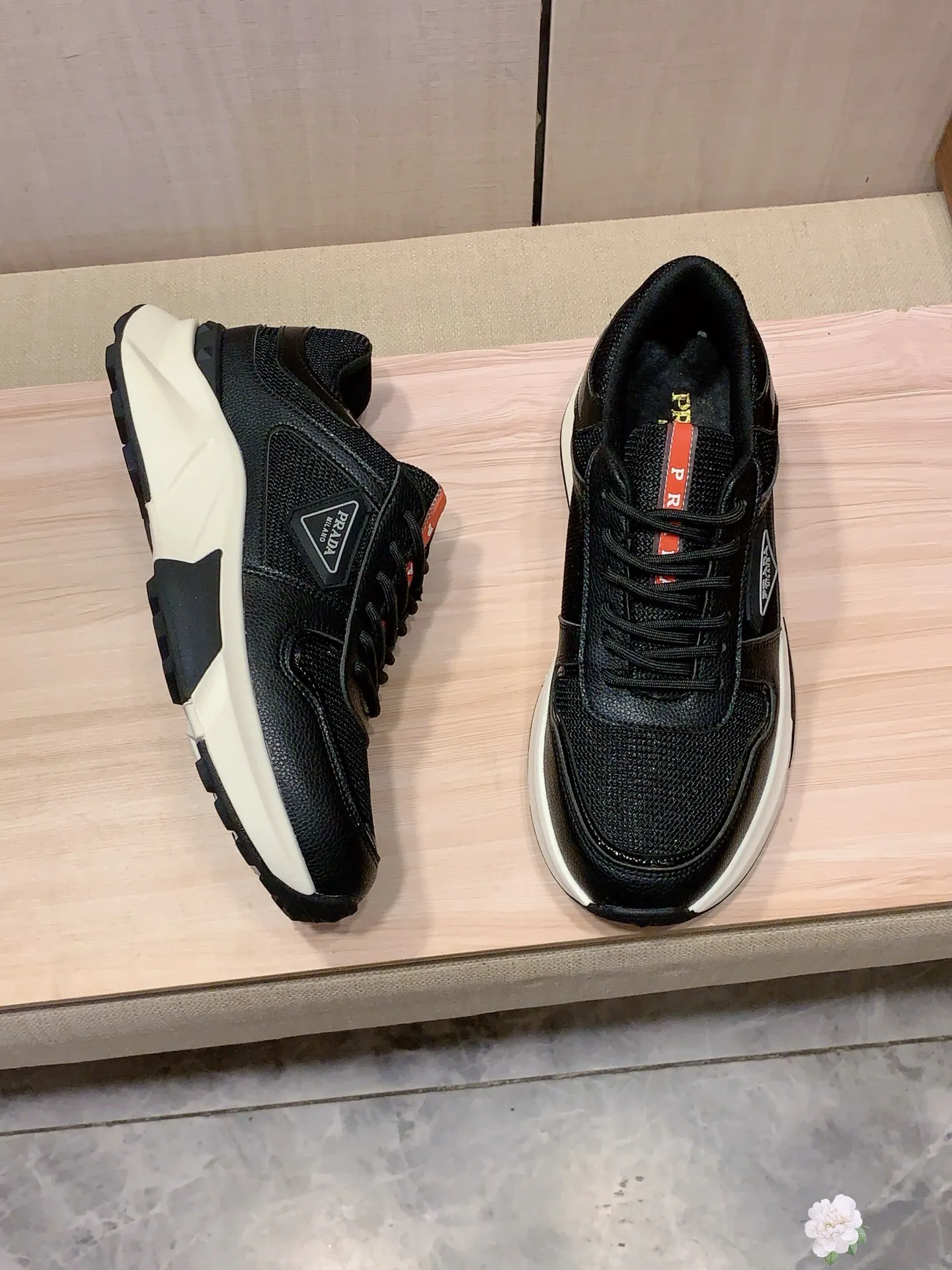 Men's men's shoes💰460💰💰🎩🎩[Lightning][Lightning] "PRADA*" The latest and most popular casual shoes, top brand [seduce] luxury ~ purchasing agency, top ~ quality. [Strong] The upper is made of imported breathable cowhide with material ➕ breathable sheepskin lining (•) and fine workmanship. The original stylish and stylish soft rubber wear-resistant and non-slip outsole is light and comfortable on the feet. The real thing looks better when photographed in real life. No. 143: Code: 38-44, 45 can be customized, 3️⃣ colors are available